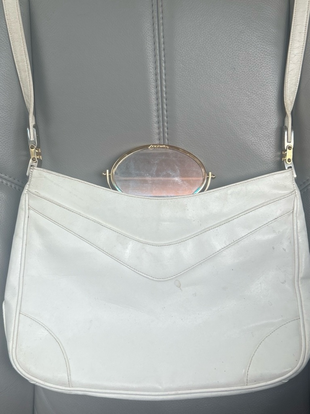 Classic White Leather Shoulder Bag - Unbranded